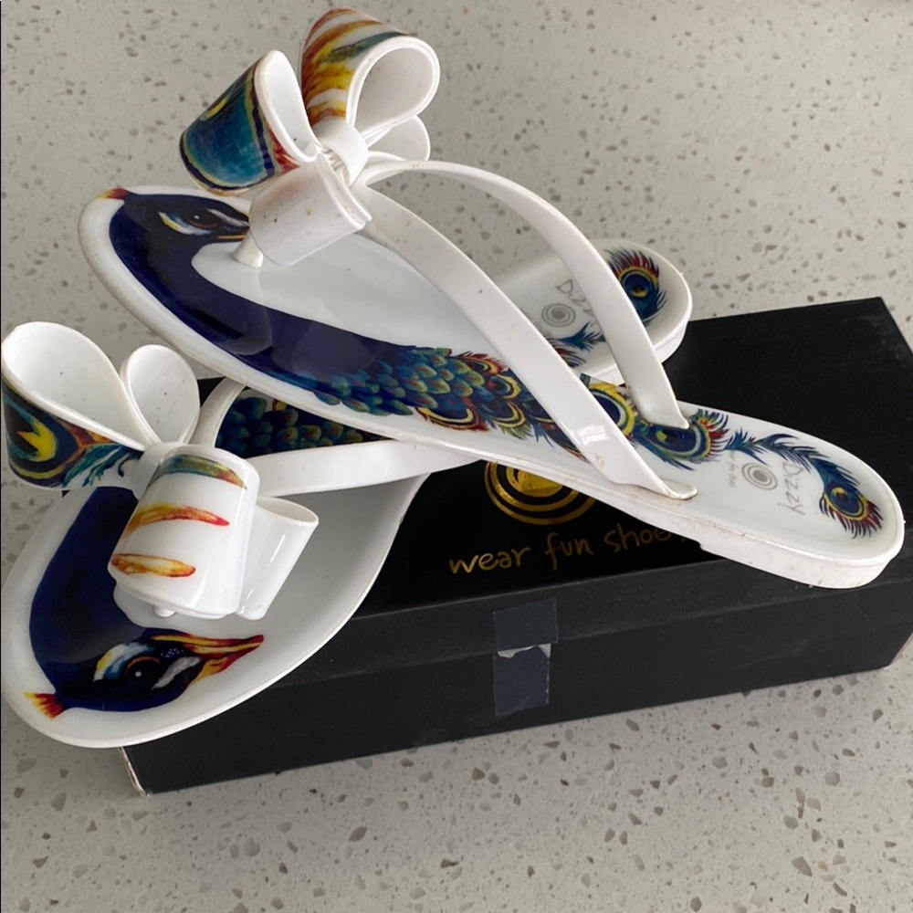 Colorful Peacock Design Women's Sandals
